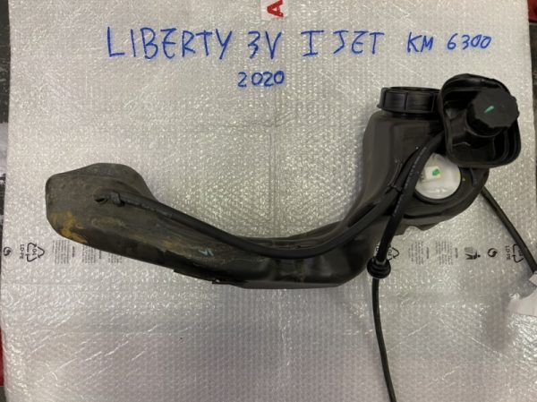 Serbatoio Benzina  Piaggio Liberty 50-125 IJet 2015-2021 codice 1B007862 Perfetta Come Nuova Km 6000 Originale  , USATO