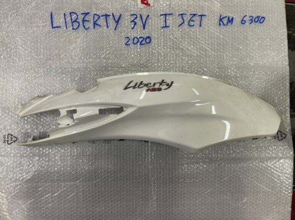 Fiancata Posteriore Destra   Piaggio Liberty 50-125 IJet 2015-2021 codice 1B001368400BR Perfetta Come Nuova Km 6000 Originale  , USATO