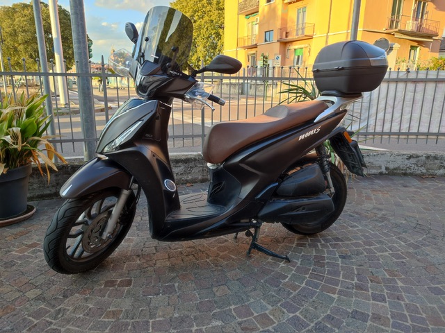 Kymco People S  150 cc colore Marrone Opaco anno immatricolazioni 2018  perfetto usato pochissimo perfetto appena 16000 Km, usato