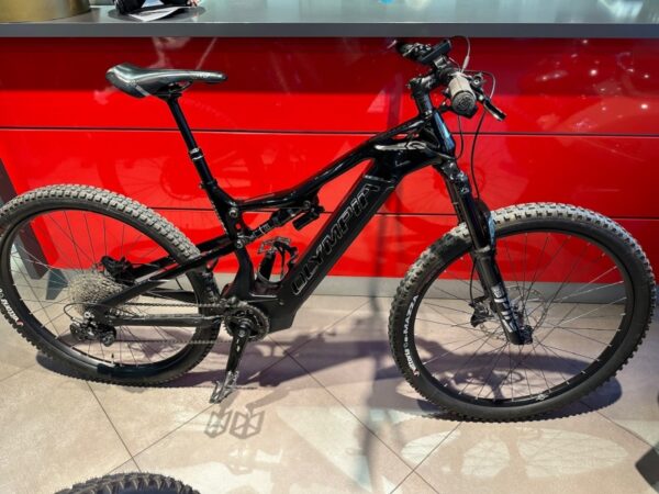 OCCASIONE Bicicletta Mtb  E-Bike Olympia Full “KARBO EDGE ANNO 2021 KM 5000 Carbonio  Taglia S-M Nera Lucida , USATA COMENUOVA