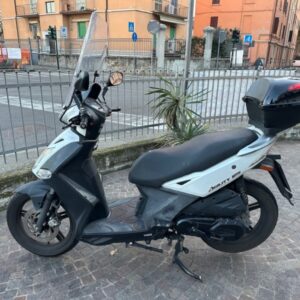 Piaggio Medeley S 125 colore Nero  Opaco Praticamente Nuovo Anno 2024 Km 5000 Perfetto , COME NUOVO